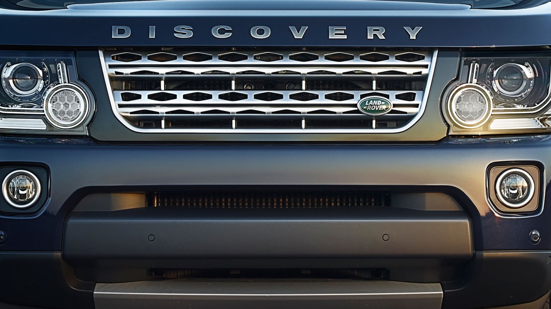 Фары ленд ровер дискавери. Фара Land Rover Discovery 4. Фары ленд Ровер Дискавери 4. Решетки фар Discovery 4 на Discovery 3. Land Rover Discovery III ДХО.